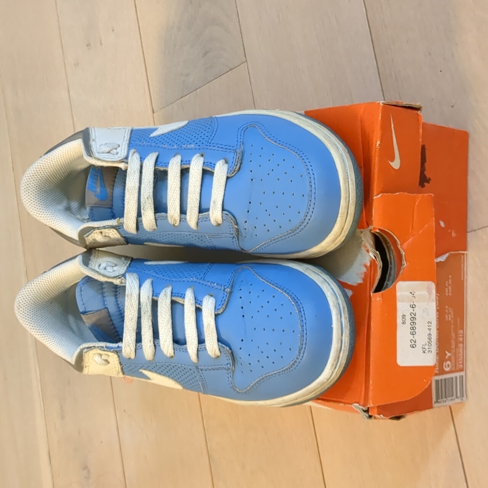 WORN NIKE DUNK LOW SIZE 6 KIDS/MENS WOMENS 7.5